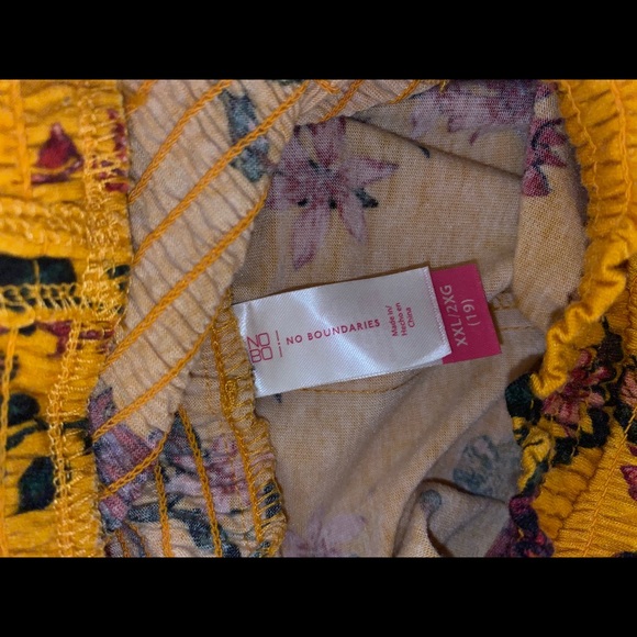 Floral yellow blouse - Picture 5 of 5